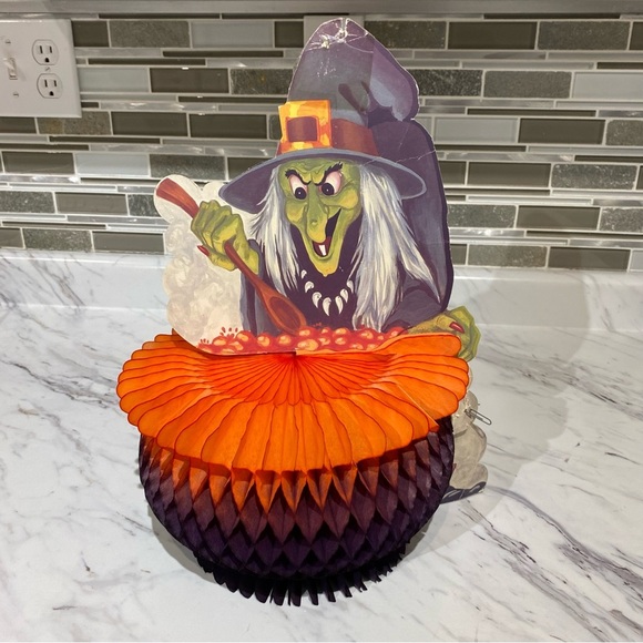 Vintage Amscan Witch Cauldron honey comb crepe Centerpiece vintage Halloween - Picture 1 of 8